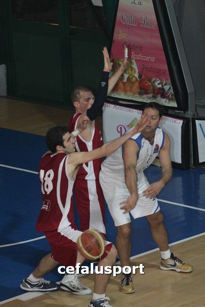 120304 sport 420_tn.jpg